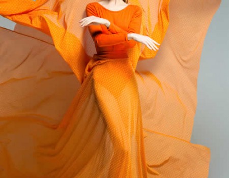 Bu yıl tüketiciler daha çok duygusal ve sanatsal denge'ye odaklanarak, canlı ve aynı zamanda romantik tonlardan bir karışım bekliyor.