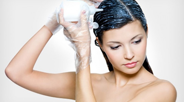 Son dönemlerde saçların rengini açmak adına birçok yöntemler kullanılmaktadır.