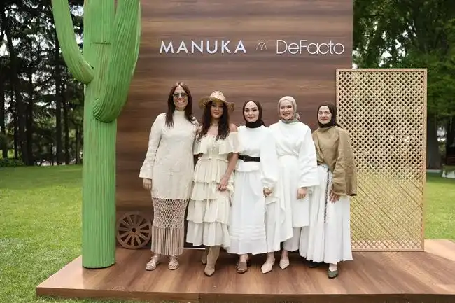 defacto-manuka-the-new-muse-western-ve-romantik-dantelli-yaz-kombini DeFacto X Manuka iş birliğiyle hazırlanan The New Muse koleksiyonu