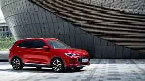 Hybrid+ teknolojisiyle fark yaratan, sürüş konforu ve boyutlarıyla beklentileri aşan HS Hybrid+ Luxury