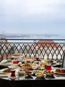 CVK Park Bosphorus gumussuyu Restaurant geleneksel ramazan menusu