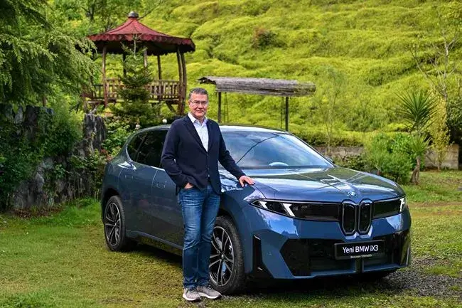 BMW'nin yeni nesil elektrikli SUV modeli Yeni BMW iX3