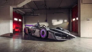 Porsche’nin yeni nesil Formula E aracı 975 RSE